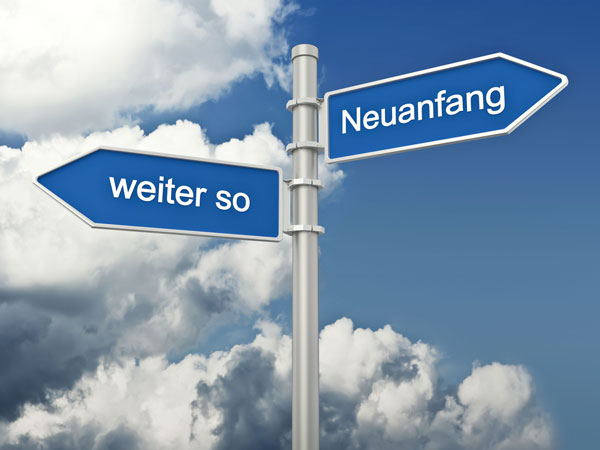 Foto: Richtungsweiser - weiter so / Neuanfang