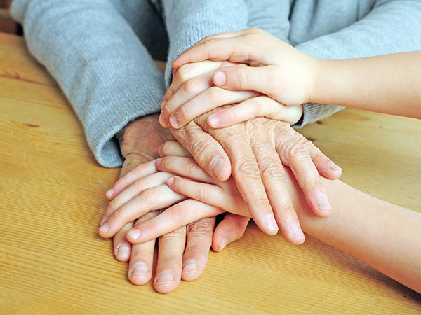 Foto: Hand auf Hand